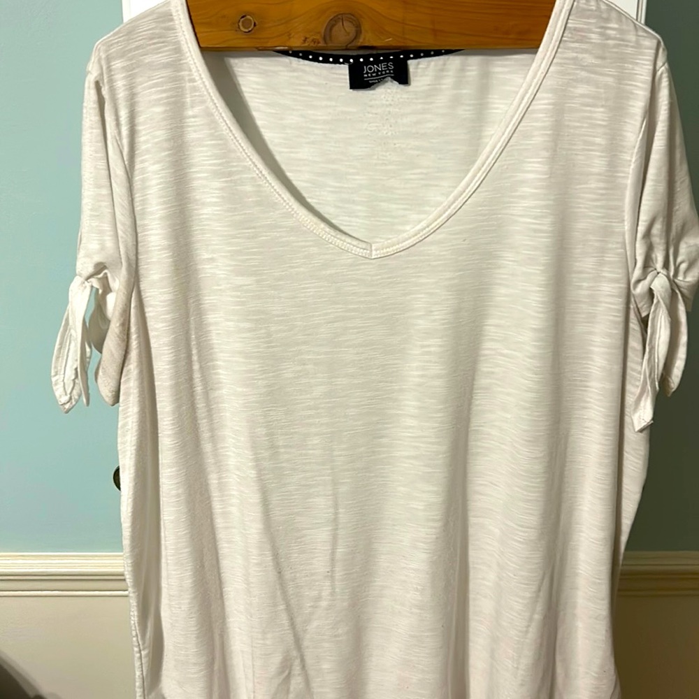 Jones New York tie slit sleeve top